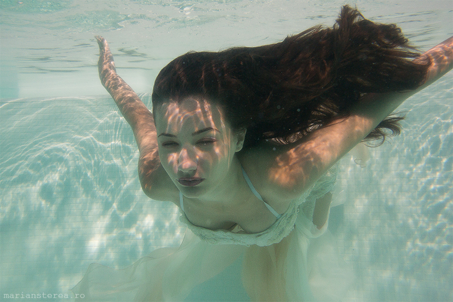 underwater_session_bride_pro_tv
