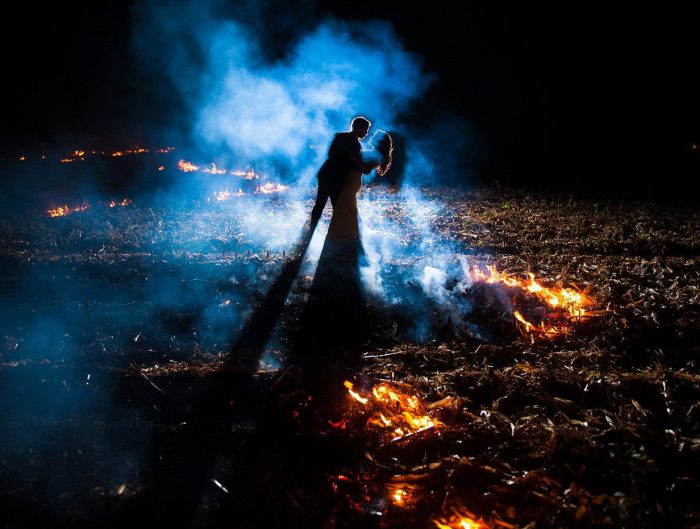 Fotografii de nuntă noaptea: cum lucrez cu lumina artificială, în 10 exemple
